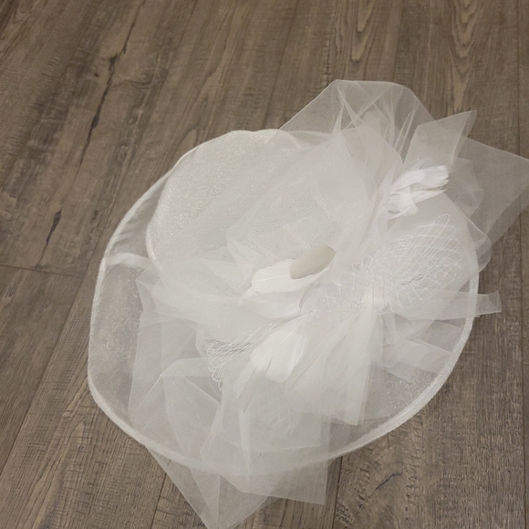 Handmade ,VintageBeautiful Bridal Head Piece, White Mesh Hat, Bride Wedding - Picture 10 of 12